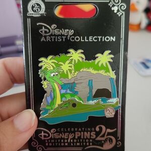 Disney Artist Collection 25th Anniversary Pin 20,000 Leagues Under The Sea